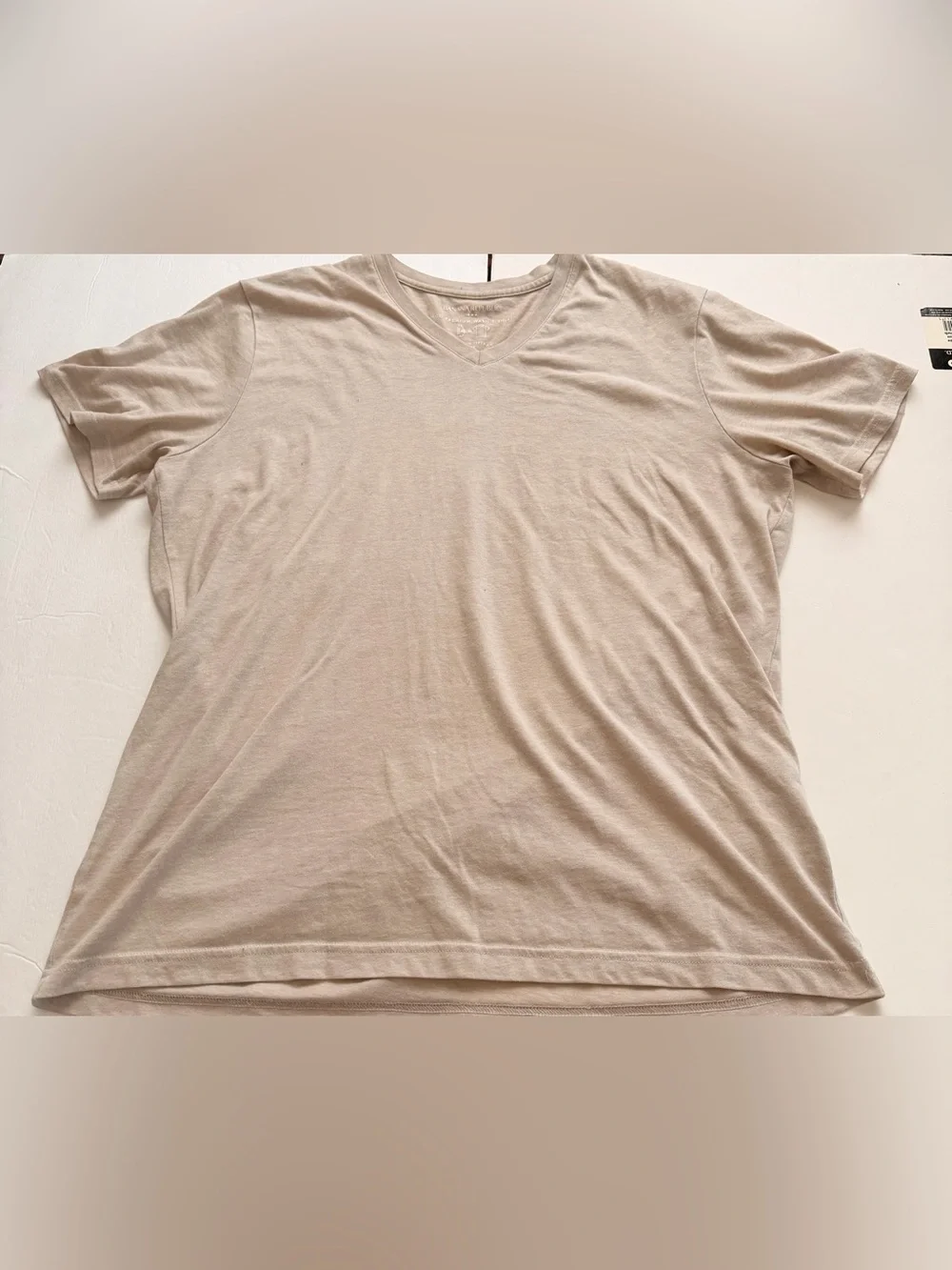 Banana Republic Men’s XL V-Neck T-Shirt Beige Tan Eco Premium Wash